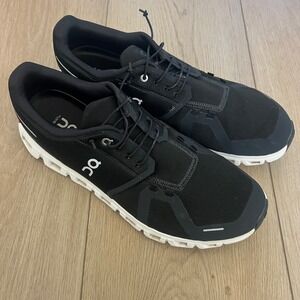 OnCloud 5 Running Sneakers Black White. Mens 12.5